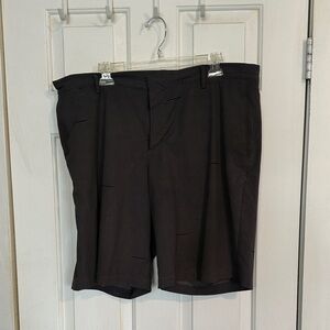 Nike golf shorts men’s size 38 black and grey stripes